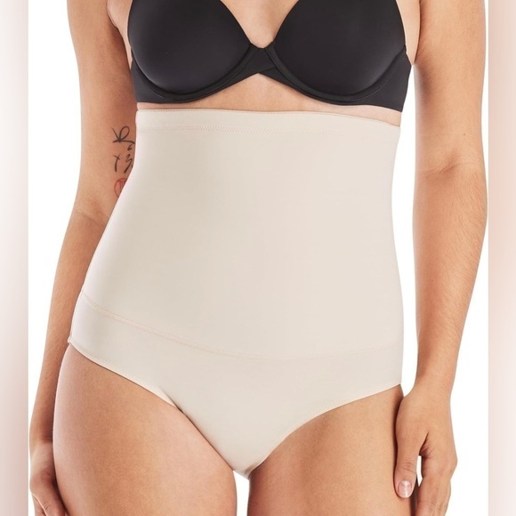 NWT - Maidenform Flexees Women's Shapewear Hi-Waist Brief Firm Control,, Sz M - Picture 2 of 9